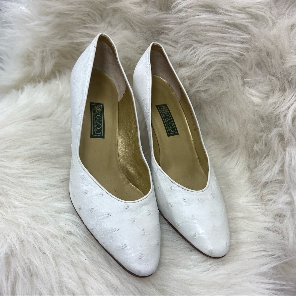 Gucci White Pointed Toe Leather Pumps with Gold Heel Accent - Picture 3 of 12